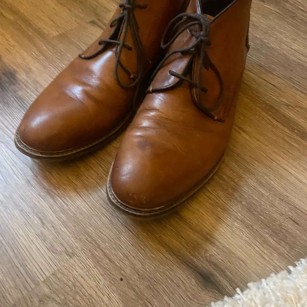 Steve Madden Brown Tan Leather Chukka Boots